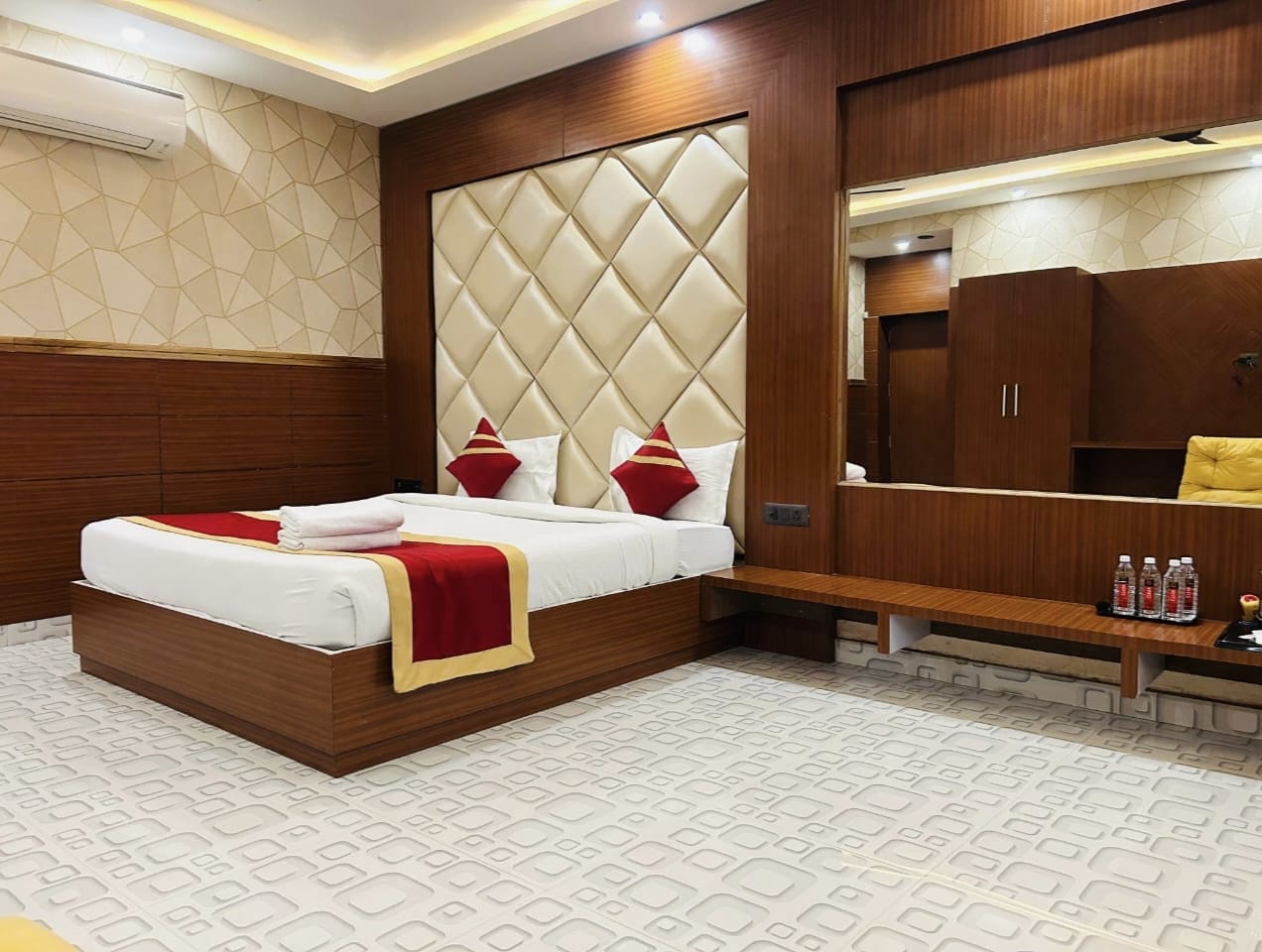 Deluxe Suite view 1 - Interior of accommodation at Sri Janaki Mahal Trust